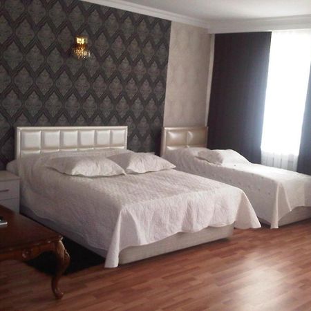 Xudaferin Hotel Baku Rom bilde